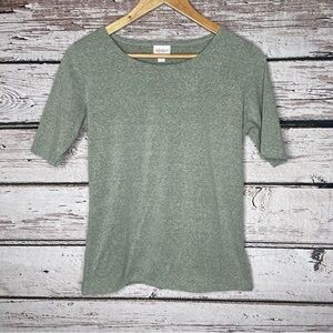 LuLaRoe Light‎ Heathered Green Gigi Shirt Fitted Sleeves Size Medium (Fitted)